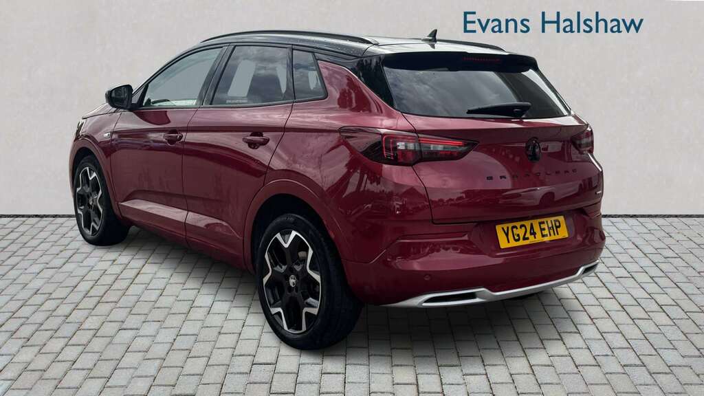 Vauxhall Grandland 1.2 Hybrid 136 Ultimate E-dct6 2024 Red #4