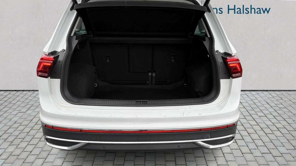 Volkswagen Tiguan 2.0 Tdi Life Black #1