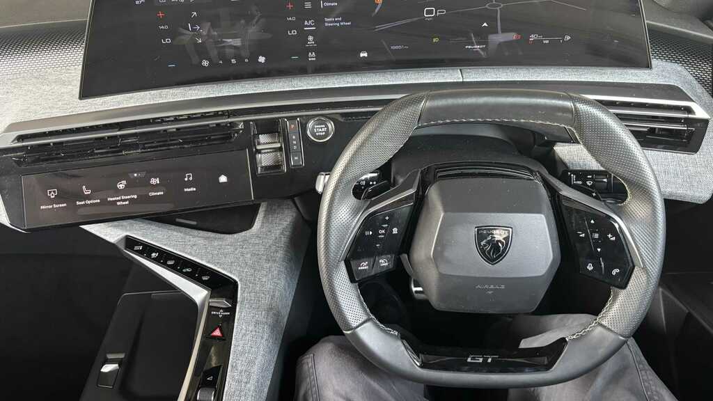 Peugeot 3008 1.6 12.4Kwh Allure Plug-in E-eat Black #10