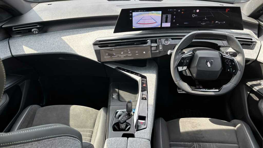 Peugeot 3008 1.6 12.4Kwh Allure Plug-in E-eat Black #7