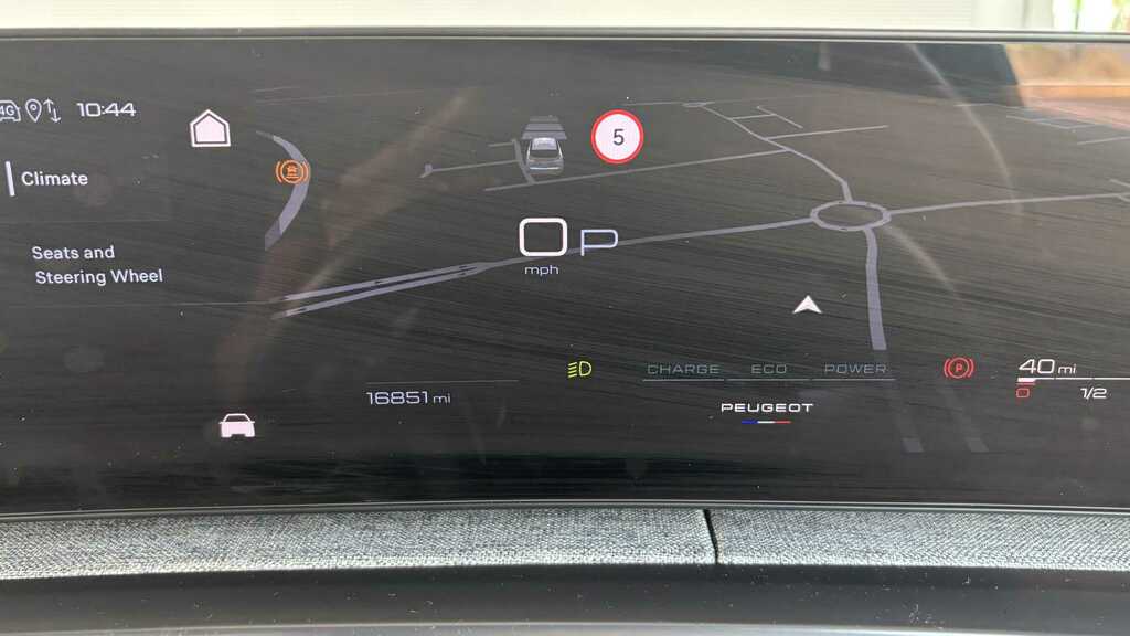 Peugeot 3008 1.6 12.4Kwh Allure Plug-in E-eat Black #11