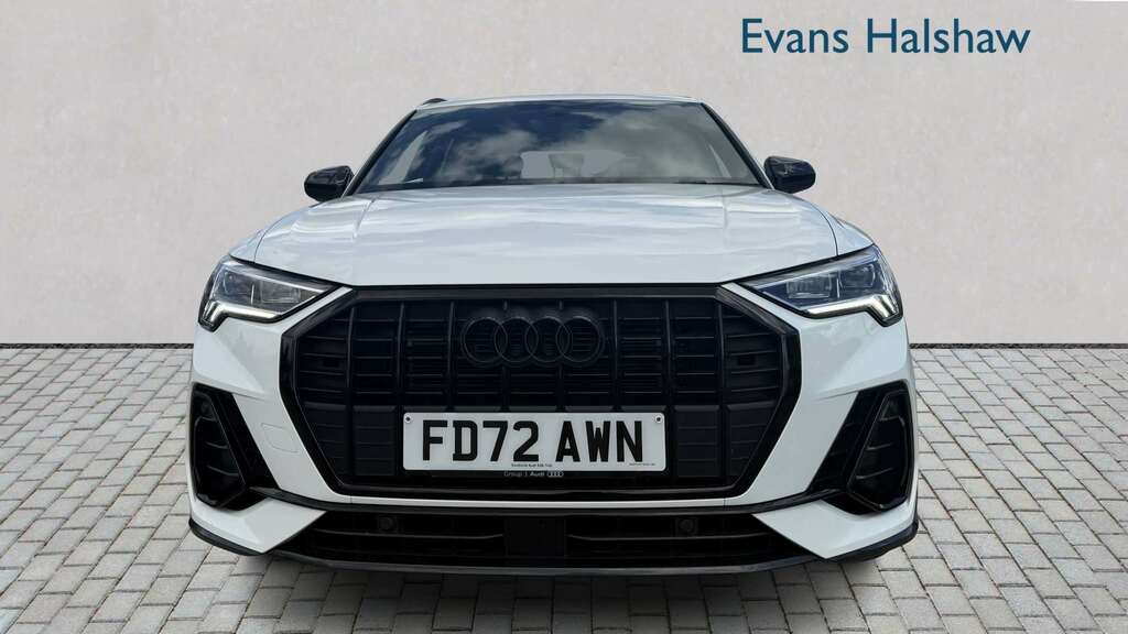 Audi Q3 35 Tfsi Black Edition S Tronic 2022 FD72AWN White #2