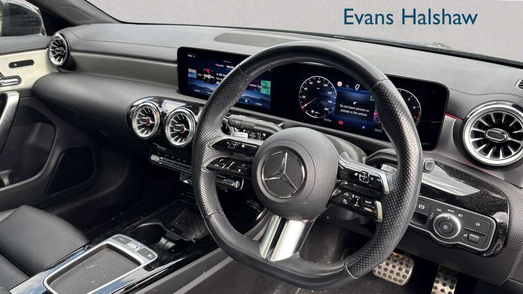 Mercedes-Benz CLA Class 180 Amg Line Premium Plus Tip 2023 Black