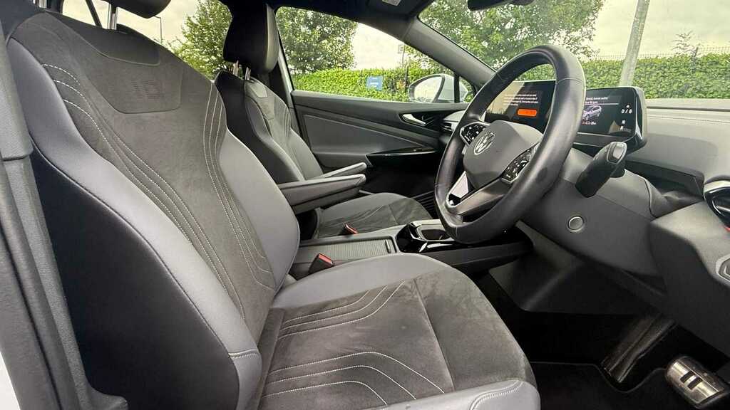 Volkswagen ID.4 210Kw Style Pro 77Kwh 2024 White #3