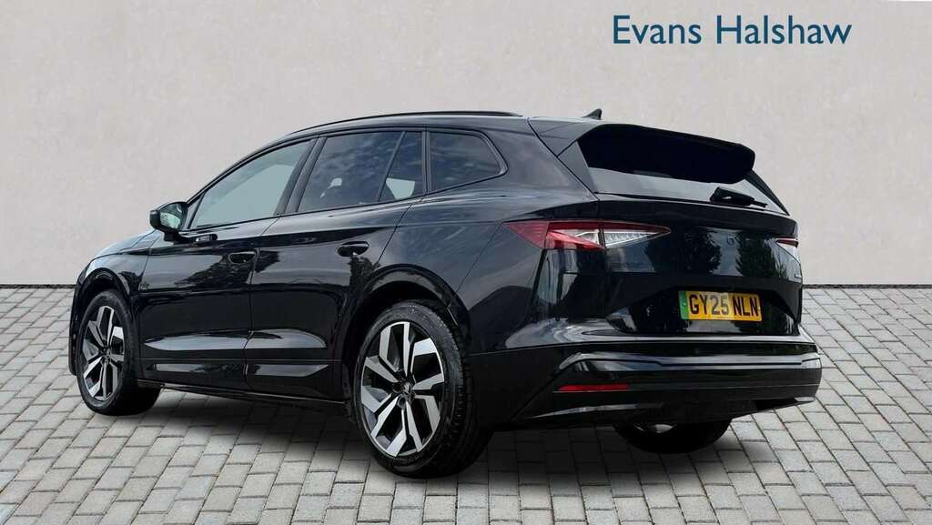 Skoda ENYAQ 210Kw 85X Sportline 82Kwh 4X4 2025 Black #3