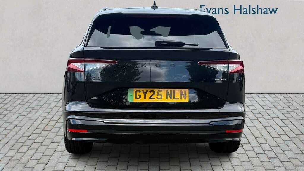 Skoda ENYAQ 210Kw 85X Sportline 82Kwh 4X4 2025 Black #5