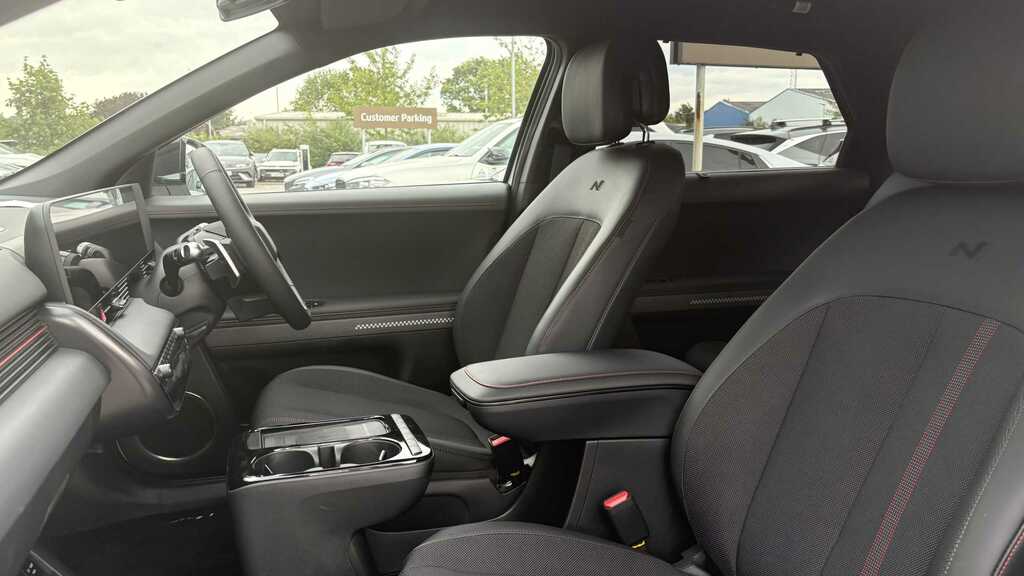 Hyundai Ioniq 5 84Kwh N Hatchback Awd 650 Ps  #12