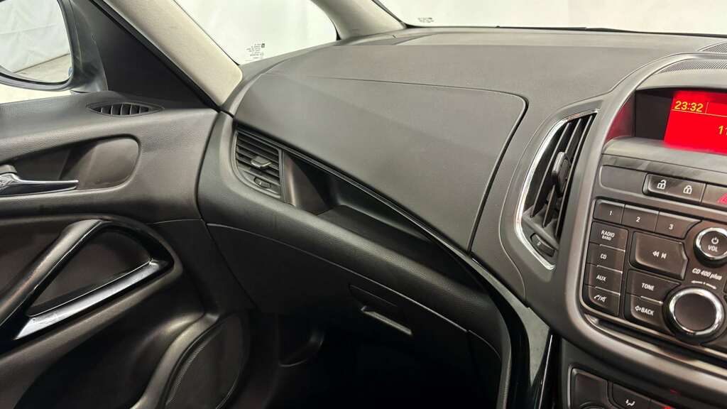 Vauxhall Zafira Mpv 1.8 16V Exclusiv Euro 5 201414 Black #23