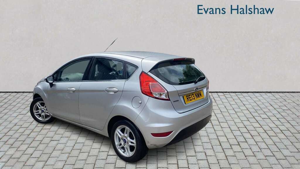 Ford Fiesta 1.25 Zetec Hatchback Euro 5 82 White #1