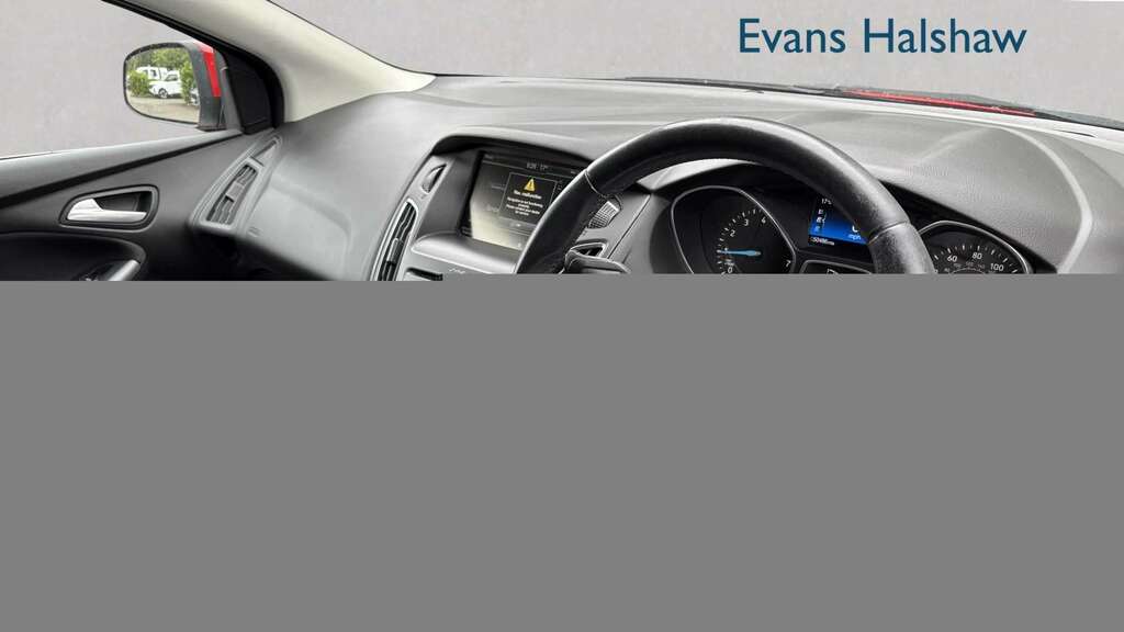 Ford Focus 1.0 Ecoboost 125 Zetec 2016 Red