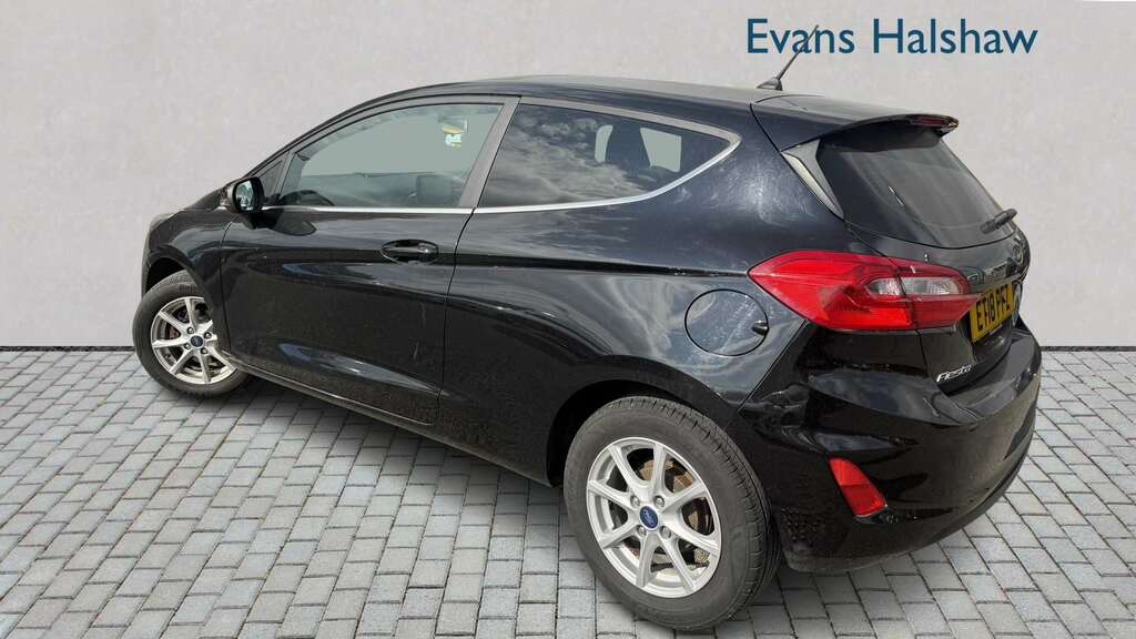 Ford Fiesta 1.1 Zetec 2018 Black