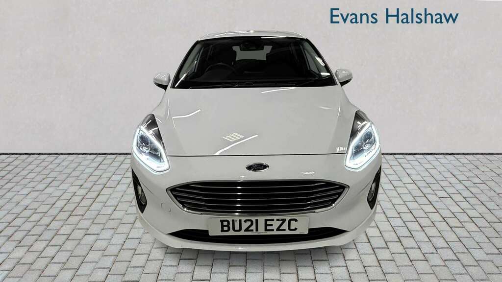 Ford Fiesta 1.0 Ecoboost Hybrid Mhev 125 Titanium 2021 BU21EZC White #4