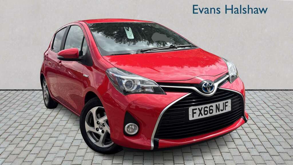 Toyota Yaris 1.5 Hybrid Icon Cvt 2016 Red
