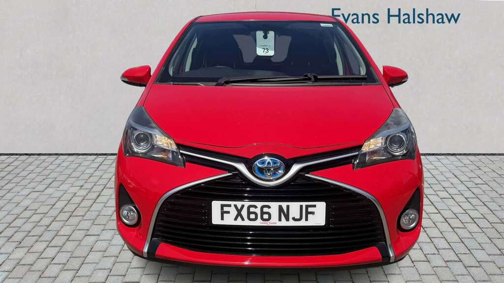 Toyota Yaris 1.5 Hybrid Icon Cvt Grey #1