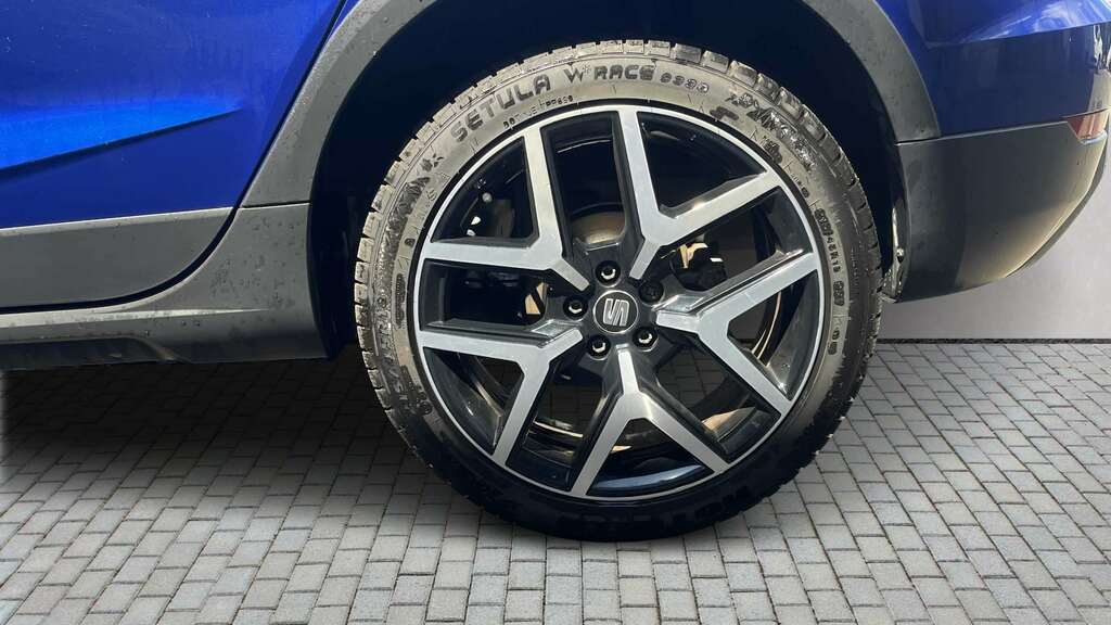 Seat Arona 1.0 Tsi 115 Fr Sport Ez Dsg 2018 Blue #4