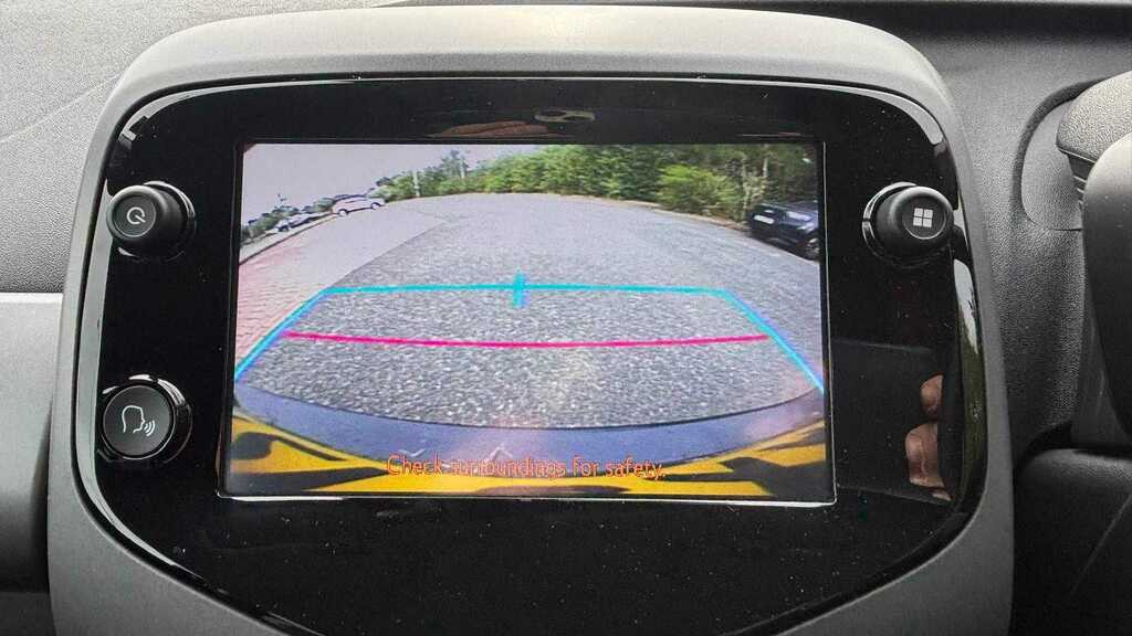 Toyota Aygo 1.0 Vvt-i X-trend Tss Red #12