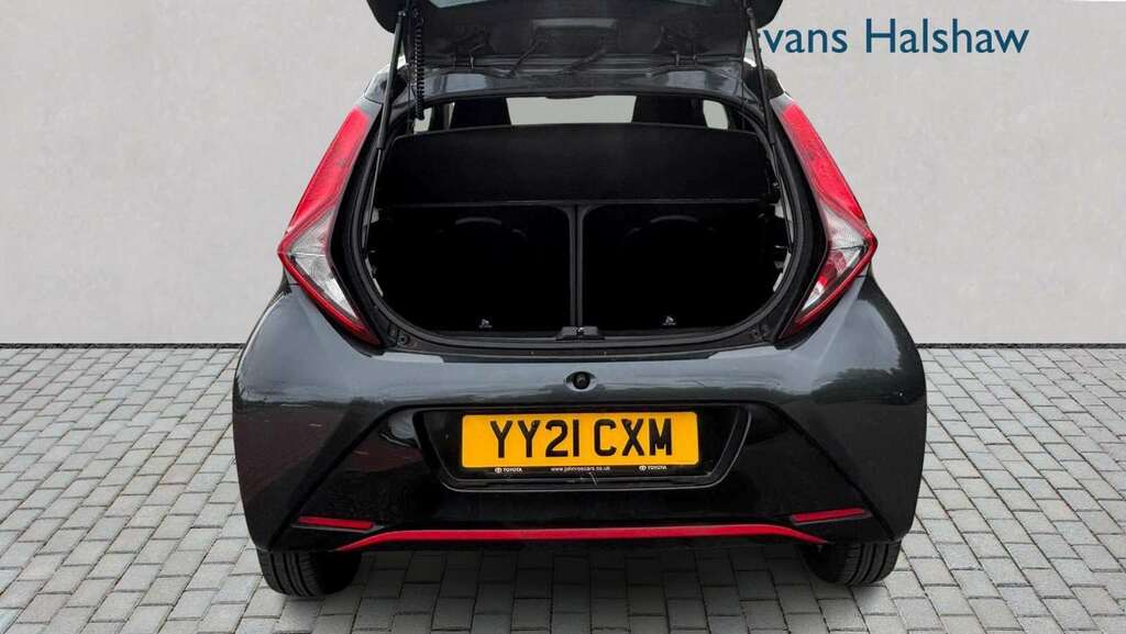 Toyota Aygo 1.0 Vvt-i X-trend Tss X-shift 2021 Grey #4
