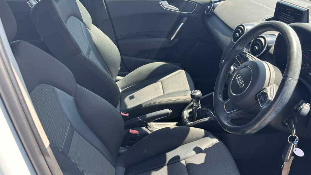 Audi A1 1.6 Tdi Sport 2016 White #3