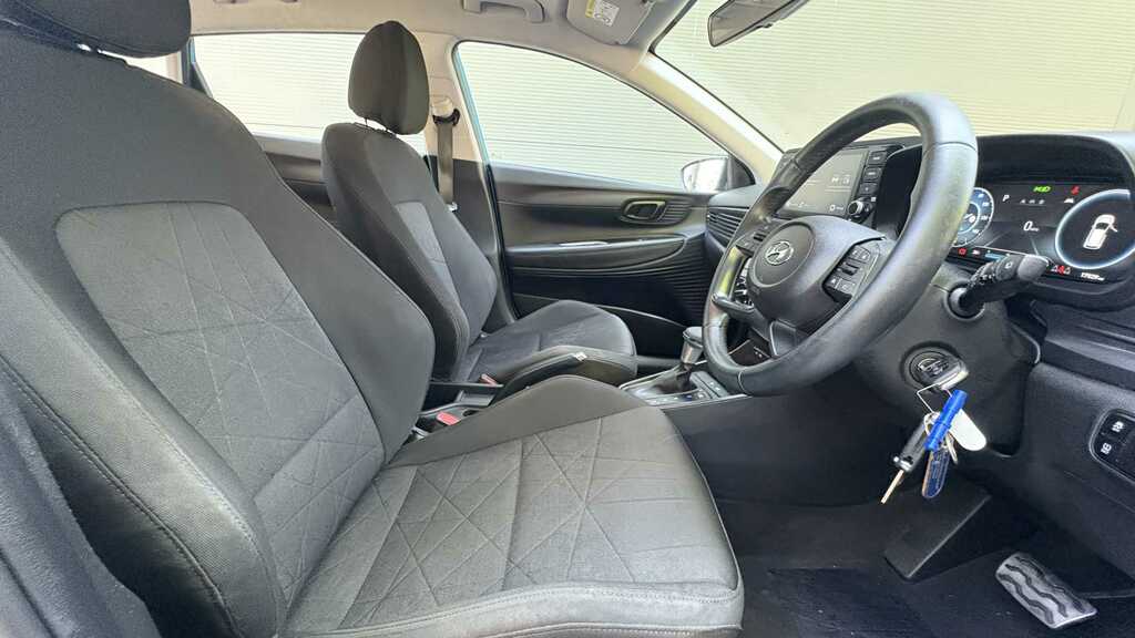Hyundai Bayon 1.0 Tgdi 48V Mhev Se Connect Dct 2023 BD23HBF Blue #3