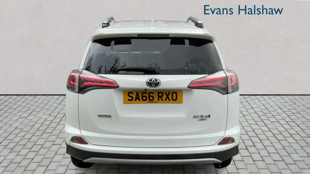 Toyota Rav 4 2.0 V-matic Excel Cvt 2016 White #5