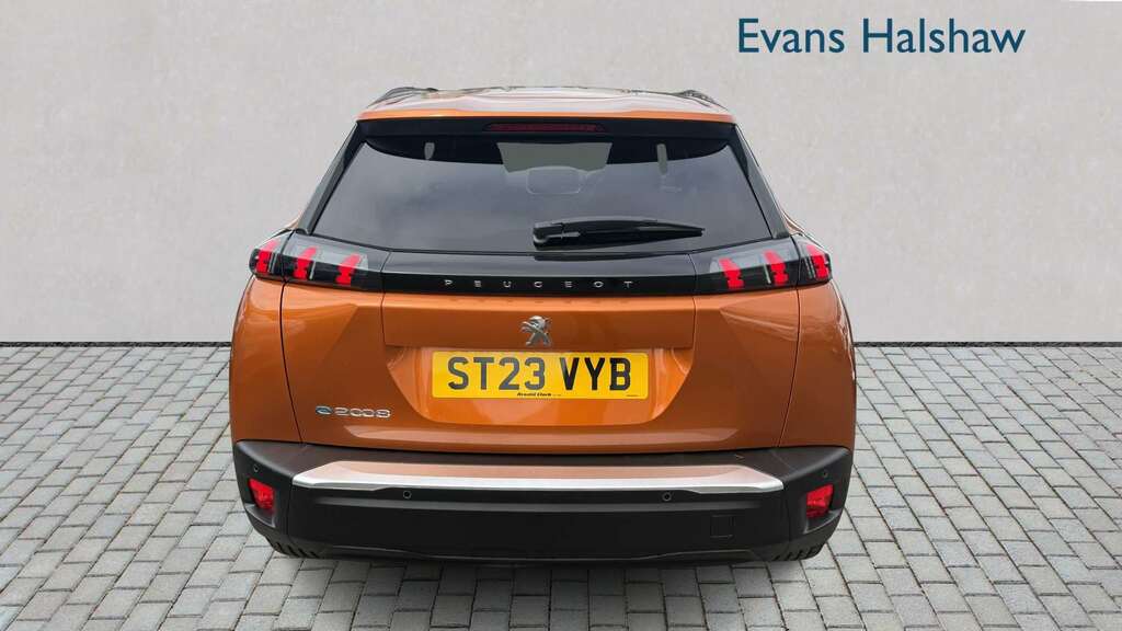Peugeot e-2008 100Kw Active Premium 50Kwh 2023 Orange #3