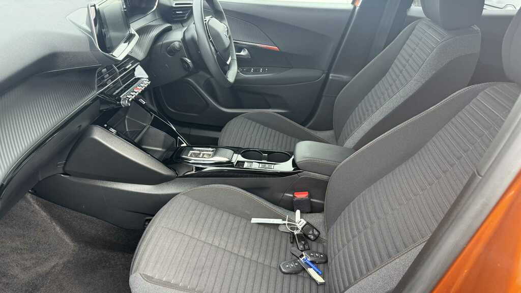 Peugeot e-2008 54Kwh Gt Suv 7Kw Charger 156 #9