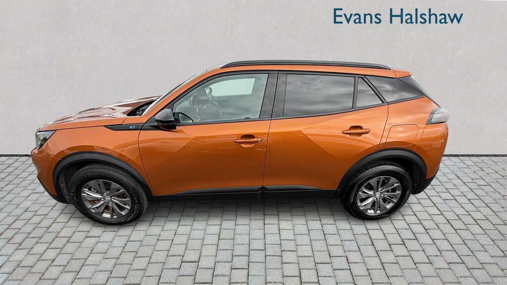 Peugeot e-2008 100Kw Active Premium 50Kwh 2023 Orange