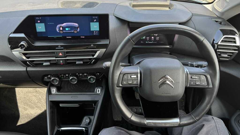 Citroen e-C4 100Kw Shine Plus 50Kwh 2023 Black #5