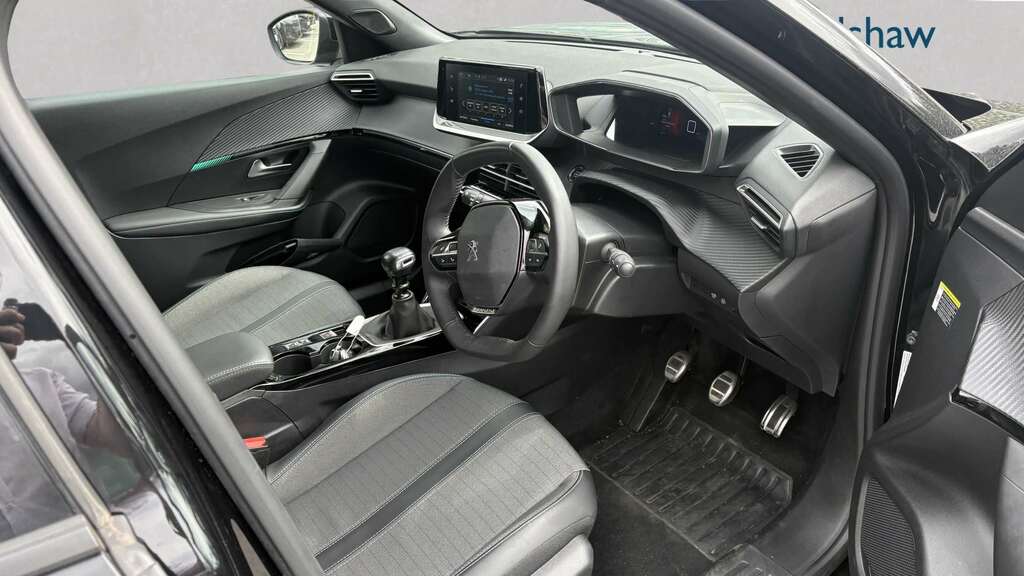 Peugeot 2008 1.2 Puretech Allure Premium 2023 SK23RNU Black #4