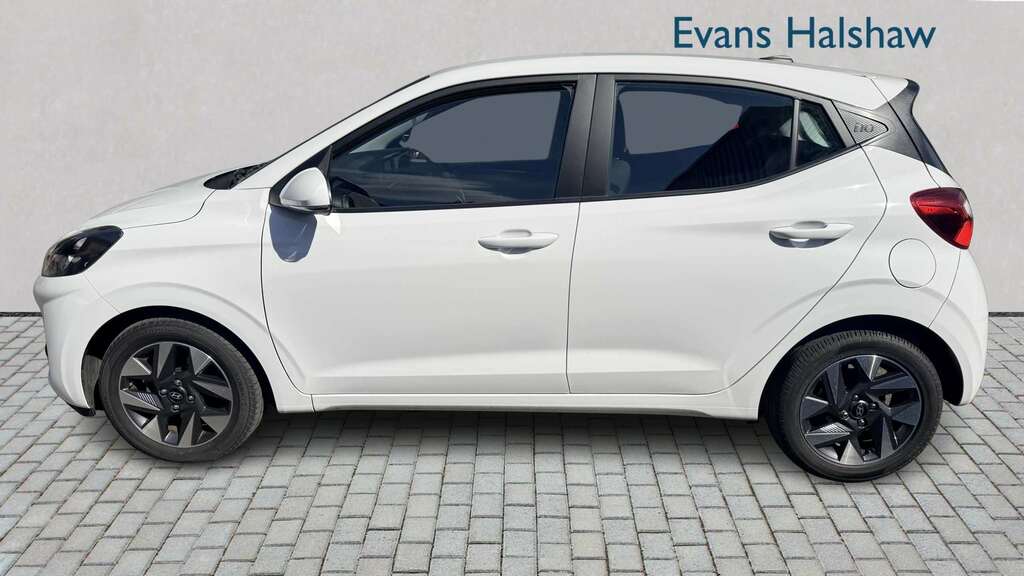 Hyundai I10 1.0 63 Advance Nav 2025 White #2