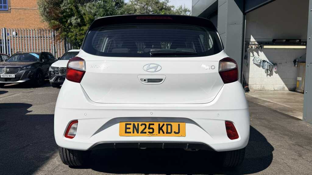 Hyundai I10 1.0 63 Advance Nav 2025 White #4