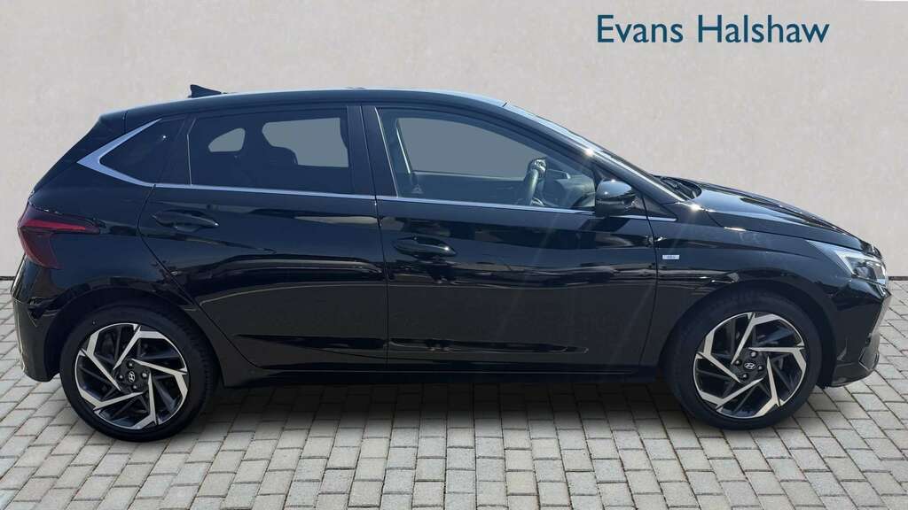 Hyundai I20 1.0T Gdi 48V Mhd Premium Dct 2023 Black #4