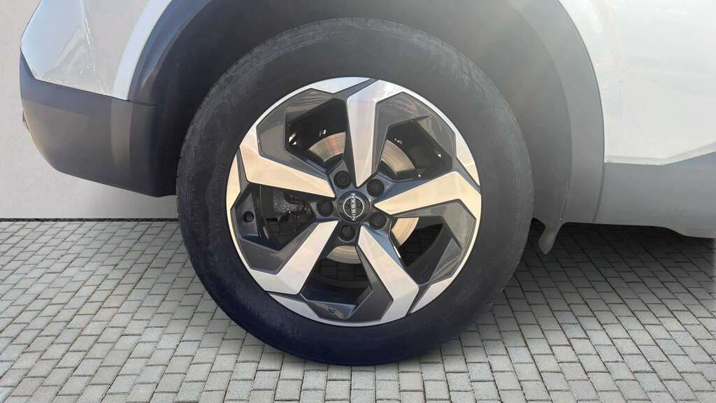 Nissan Qashqai 1.3 Dig-t Mh N-connecta 2023 WK23XXG White #5