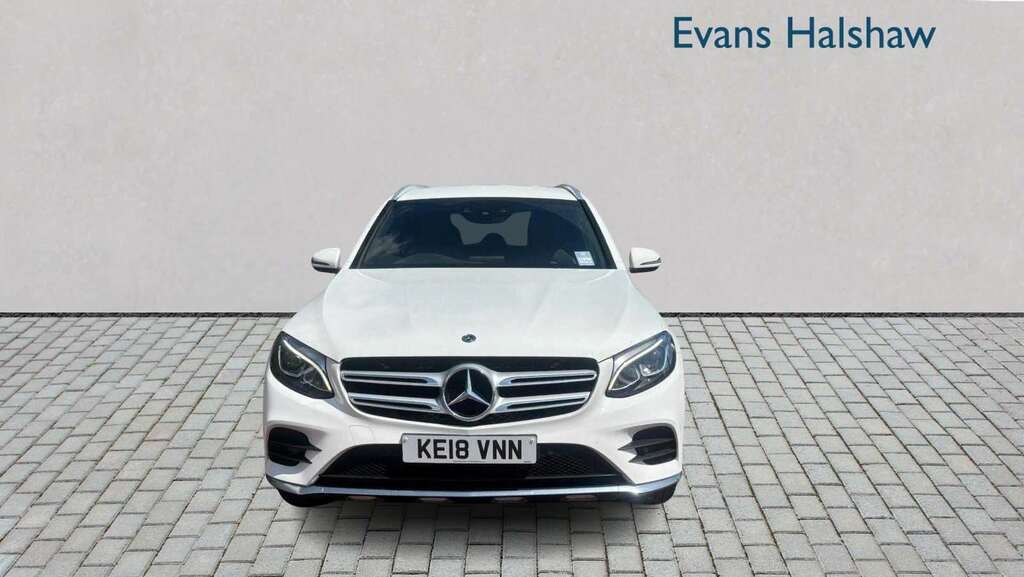 Mercedes-Benz GLC Class 220D 4Matic Amg Line 9G-tronic 2018 White #3