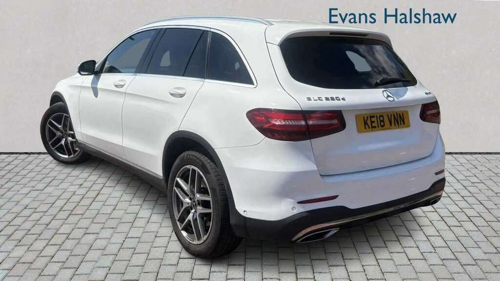 Mercedes-Benz GLC Class 220D 4Matic Amg Line 9G-tronic 2018 White #4