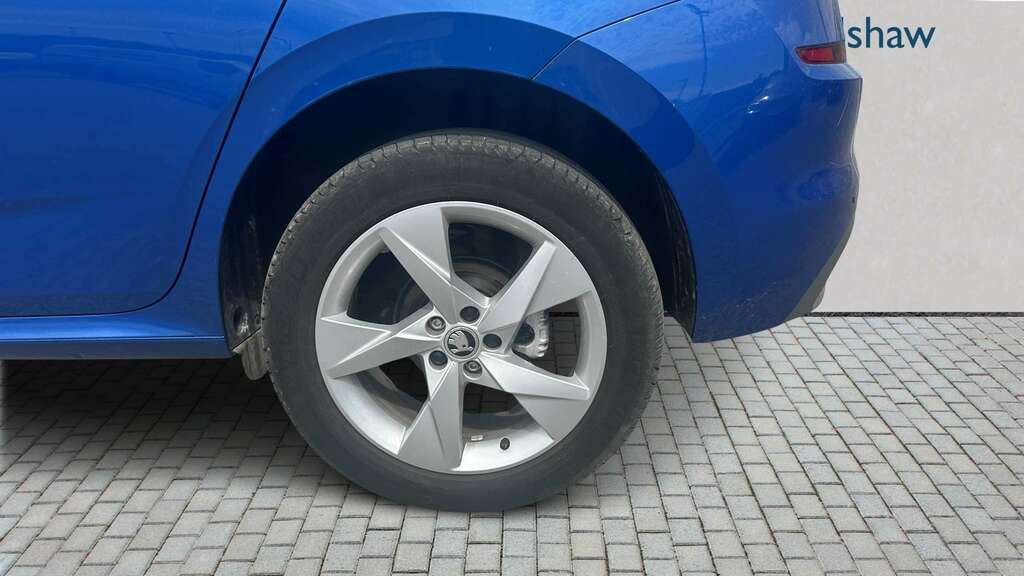 Skoda Kamiq 1.0 Tsi 110 Se Drive Dsg 2023 Blue #5