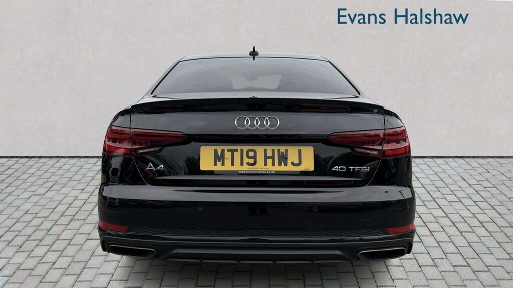 Audi A4 40 Tfsi Black Edition S Tronic 2019 Black #3