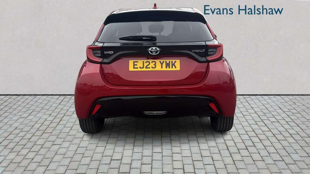 Toyota Yaris 1.5 Hybrid Excel Cvt 2023 EJ23YWK Red #4