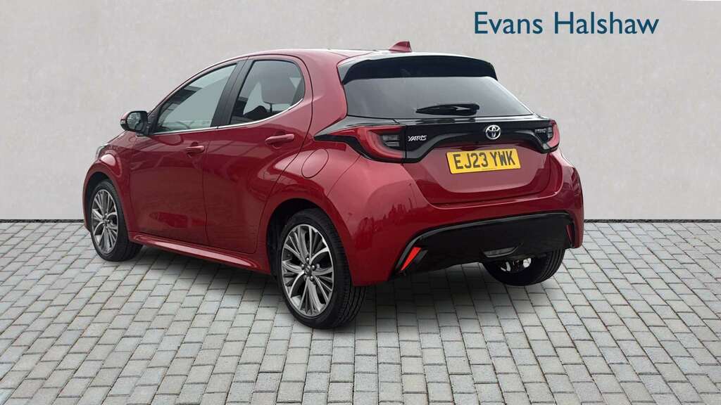 Toyota Yaris 1.5 Hybrid Excel Cvt 2023 EJ23YWK Red
