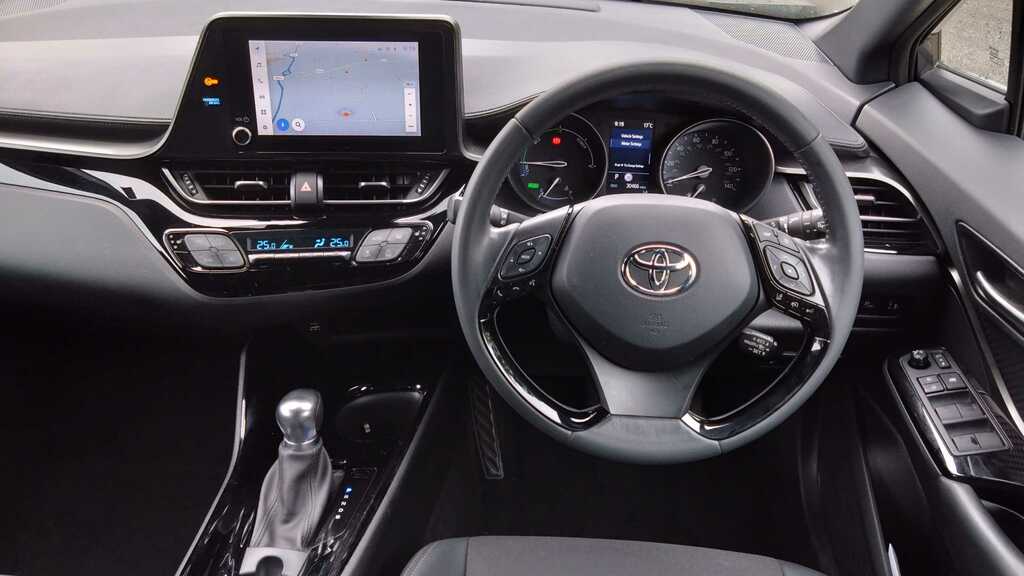 Toyota C-Hr 1.8 Hybrid Icon Cvt White #14