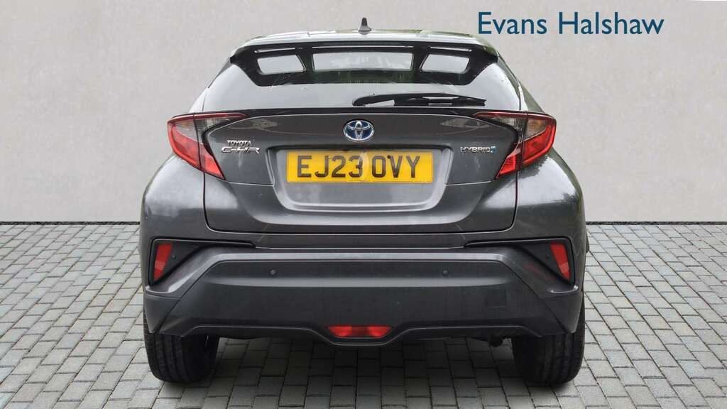 Toyota C-Hr 1.8 Hybrid Design Cvt 2023 Grey #4