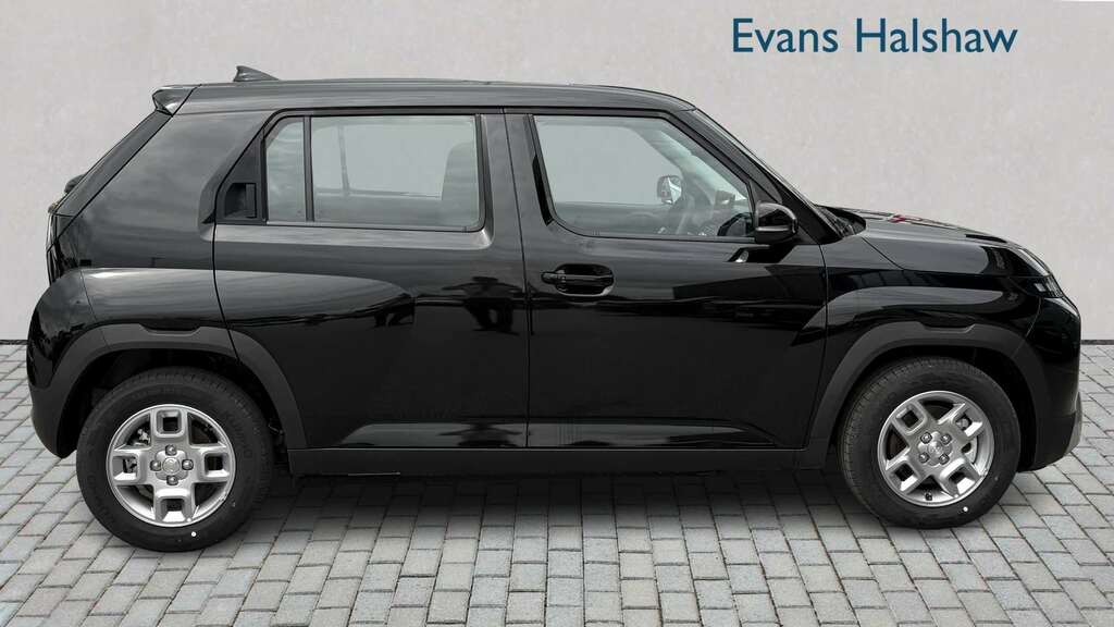 Hyundai Inster 85Kw 01 49Kwh 2026 Black #3