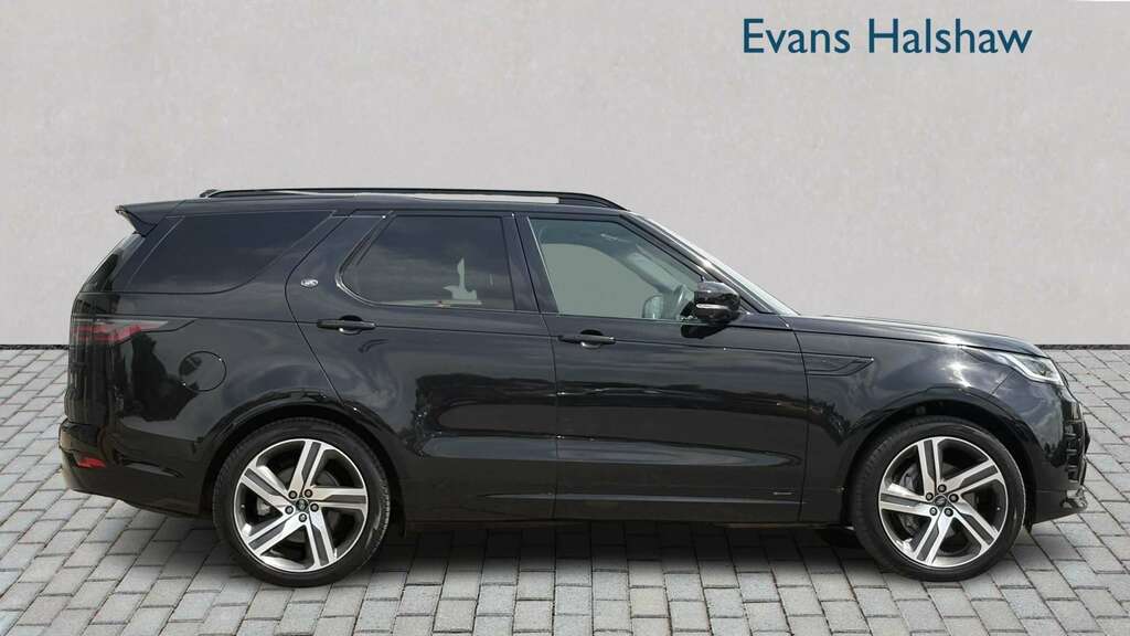 Land Rover Discovery 3.0 D300 R-dynamic Hse 2021 Black #3