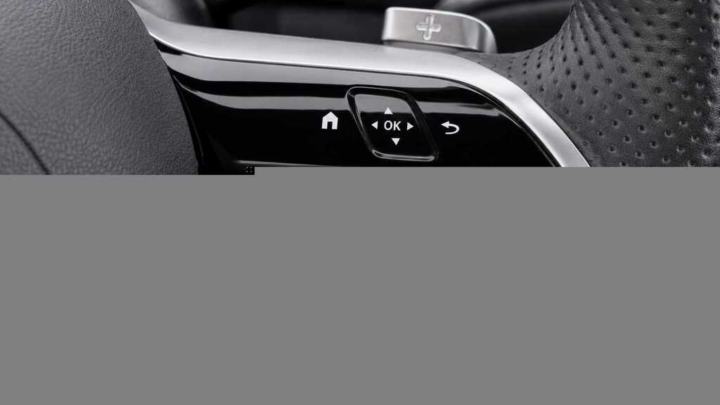 Mercedes-Benz GLC Class 300 4Matic Amg Line Premium 9G-tronic Black #16
