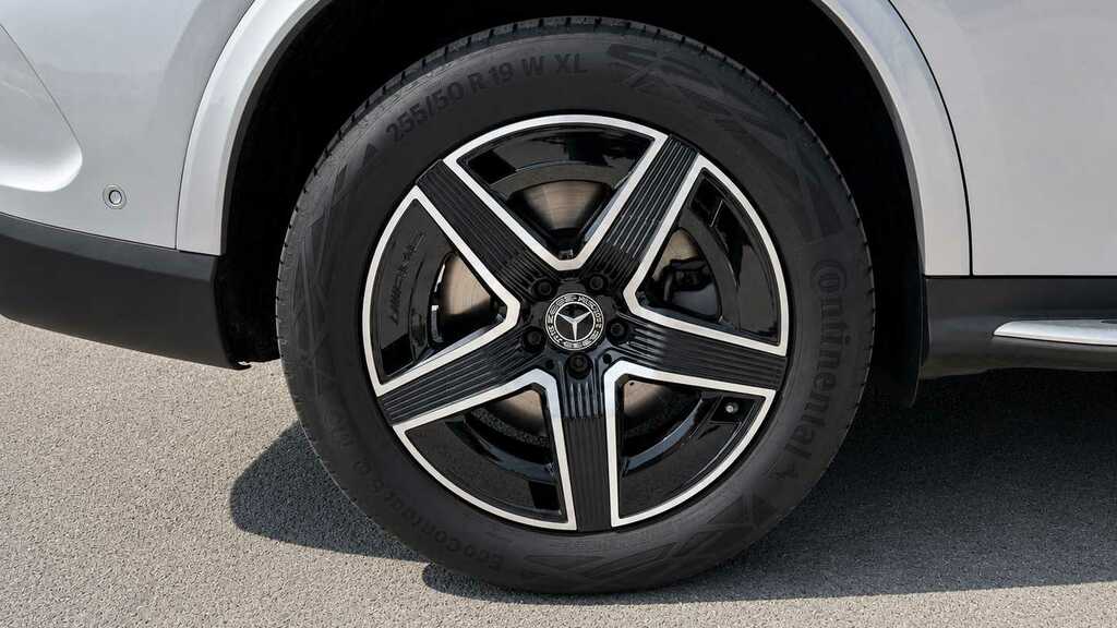 Mercedes-Benz GLC Class 300 4Matic Amg Line Premium 9G-tronic Black #7