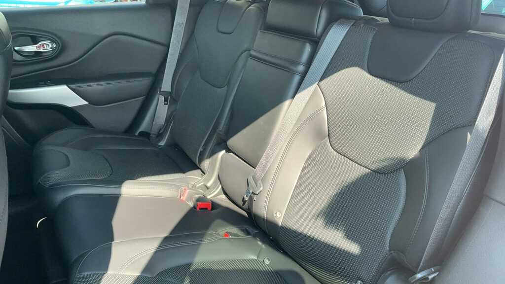 Jeep Cherokee 2.2 M-jet II Limited 197 Bhp Red #11