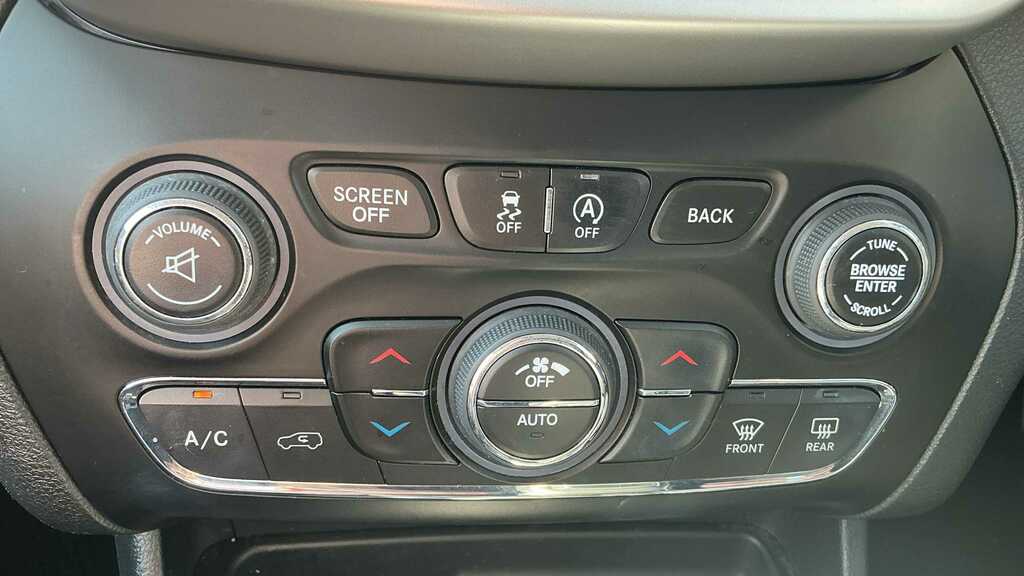 Jeep Cherokee 2.2 M-jet II Limited 197 Bhp Red #13