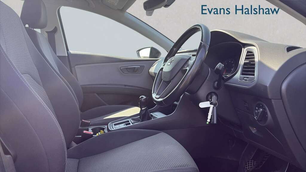 Seat Leon 1.2 Tsi Se Dynamic Technology 2017 Black #2