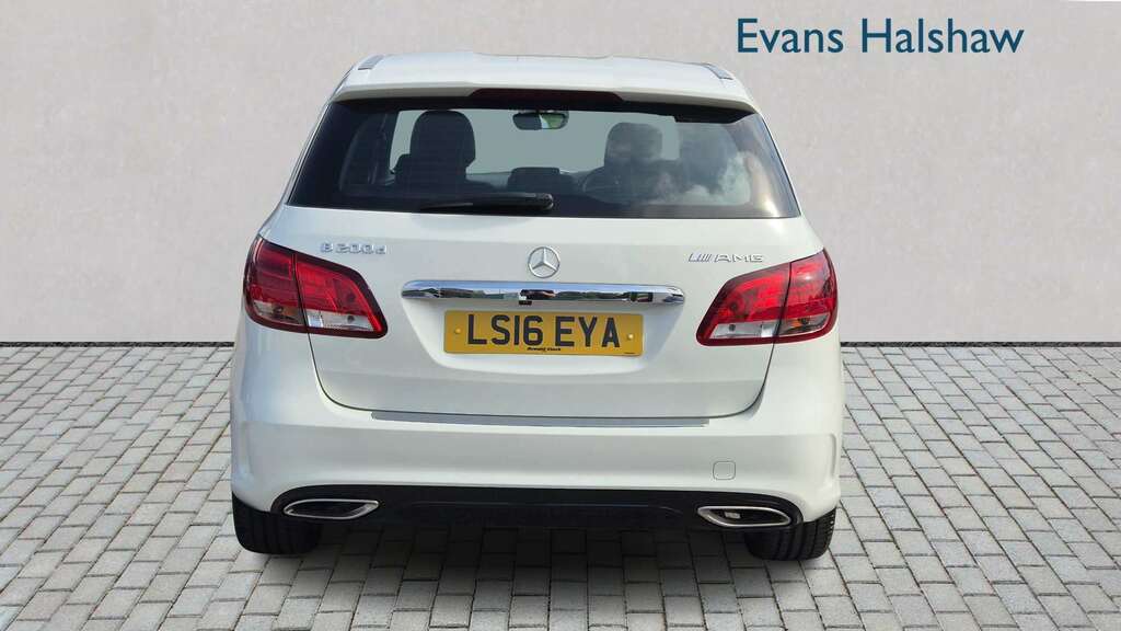 Mercedes-Benz B Class B200d Amg Line 2016 LS16EYA White #4