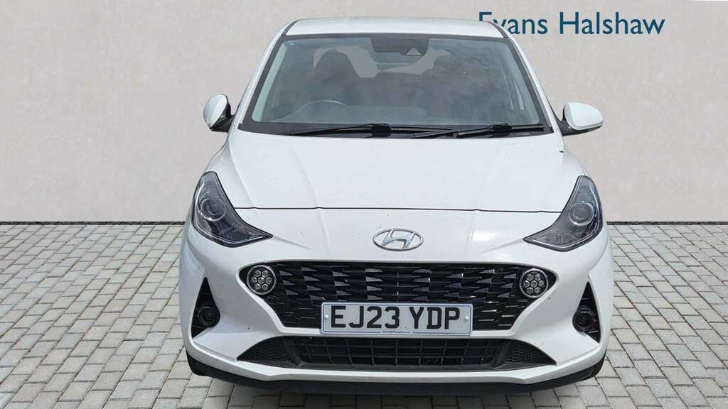 Hyundai I10 1.0 Mpi Premium 2023 White #4